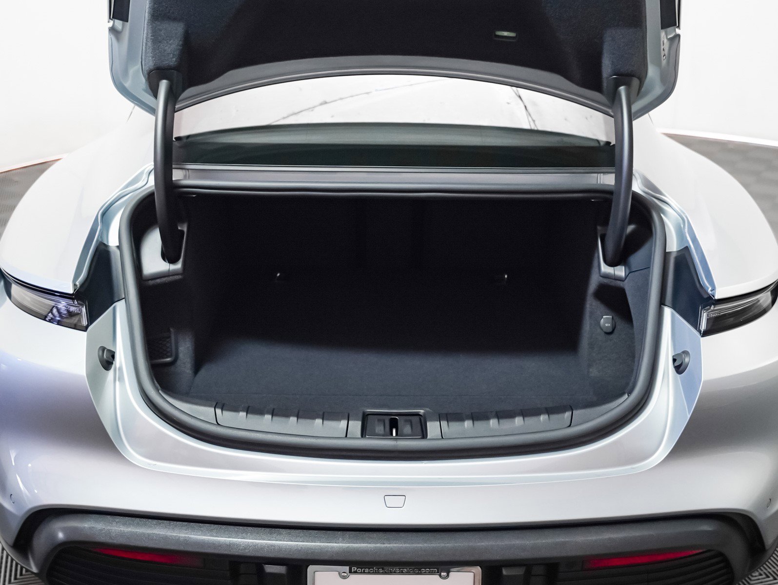 Certified 2023 Porsche Taycan image 26