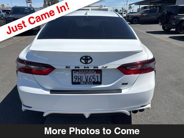 Used 2023 Toyota Camry SE w/ Convenience Package FWD image 4
