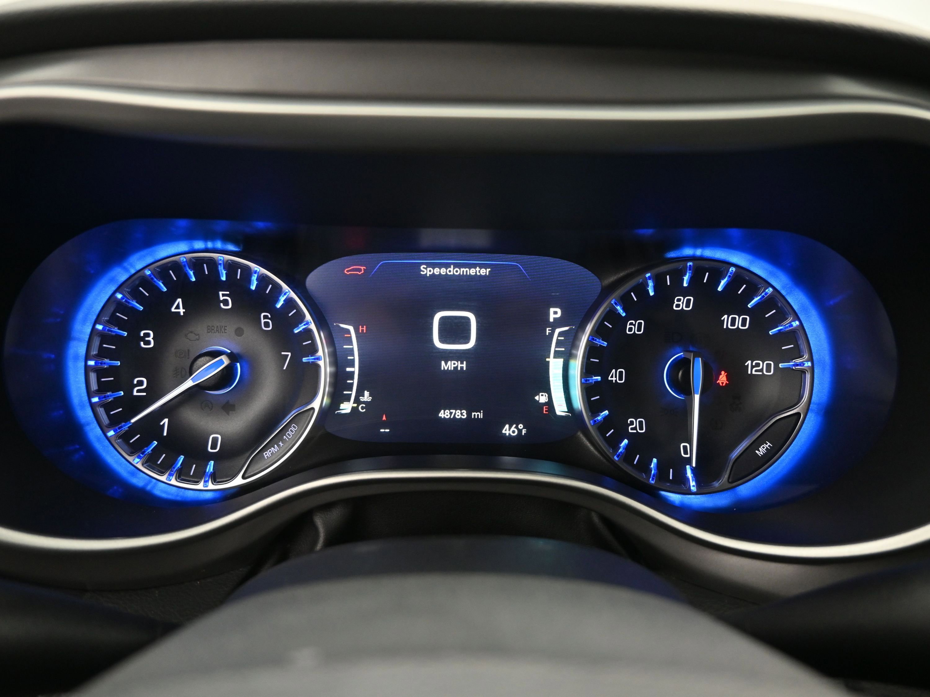 Used 2025 Chrysler Pacifica Select image 12