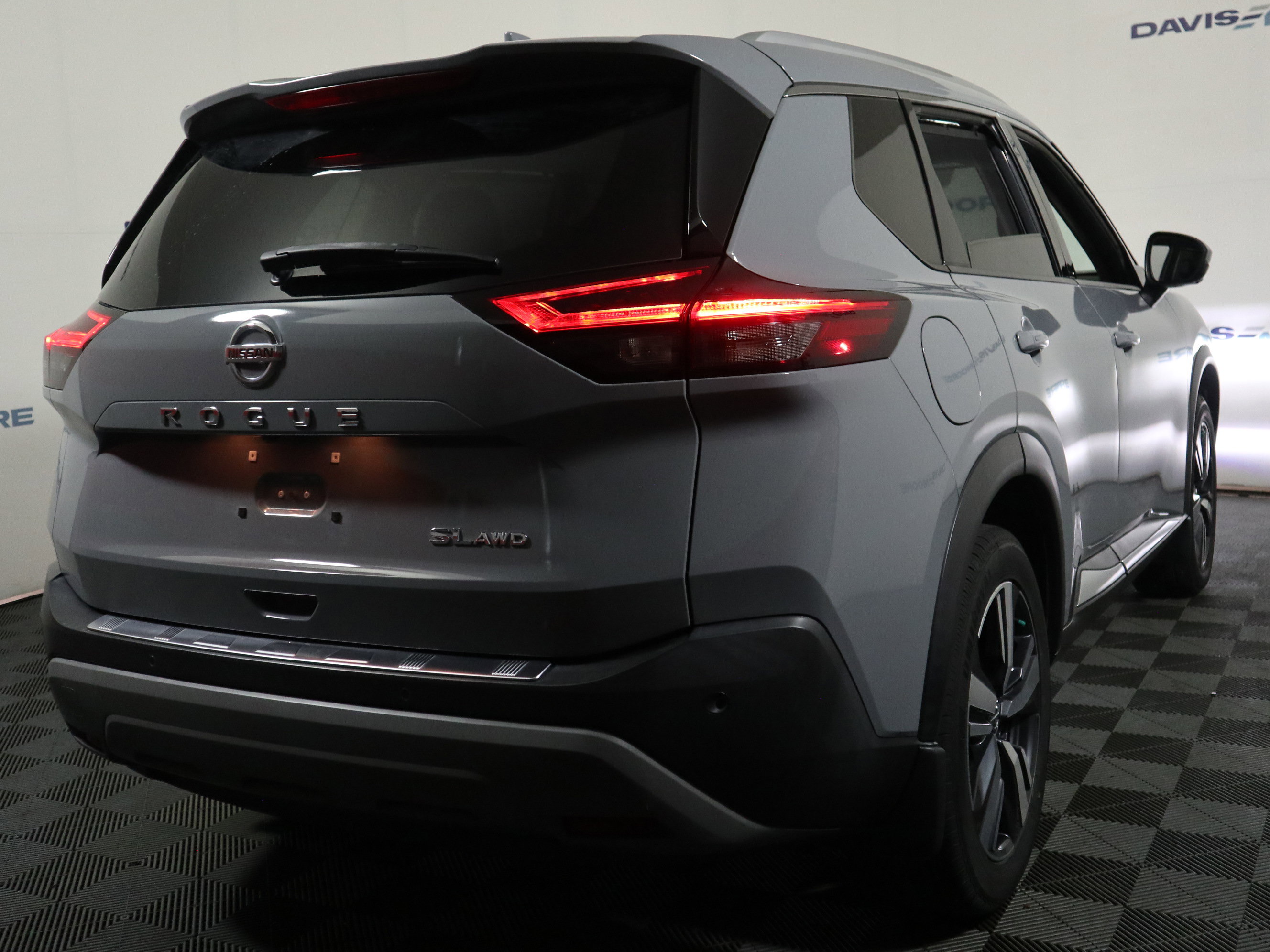 Used 2021 Nissan Rogue SL AWD/4WD image 6