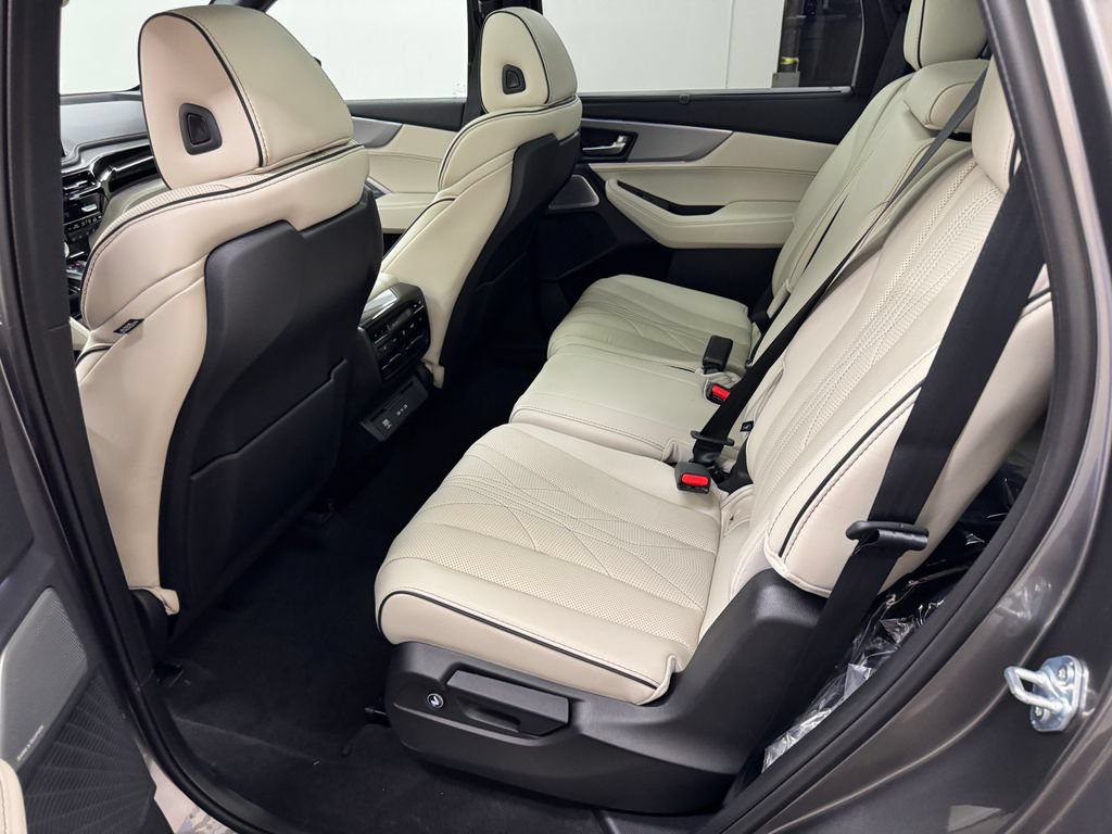 Used 2026 Acura MDX A-Spec w/ Advance Package AWD/4WD image 33