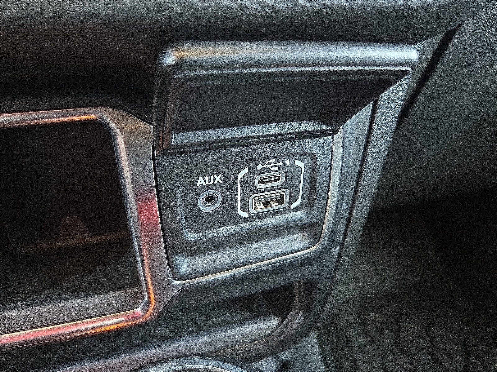 Used 2024 Jeep Wrangler Unlimited Sport AWD/4WD image 22