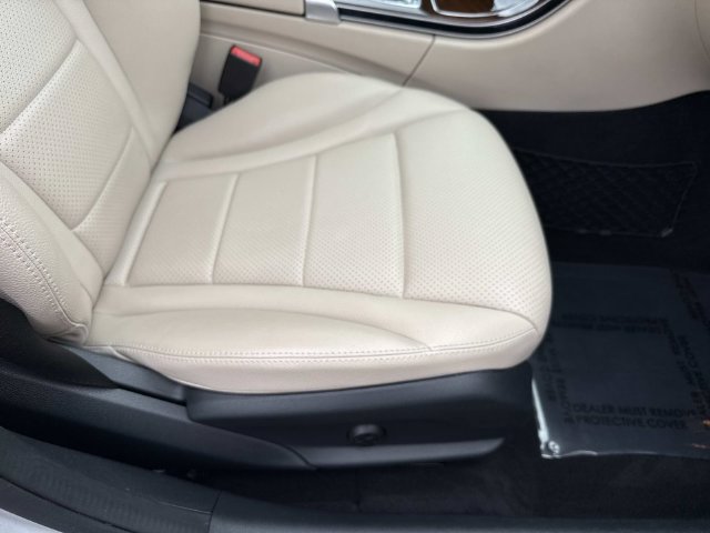 Used 2018 Mercedes-Benz C 300 4MATIC Sedan image 10