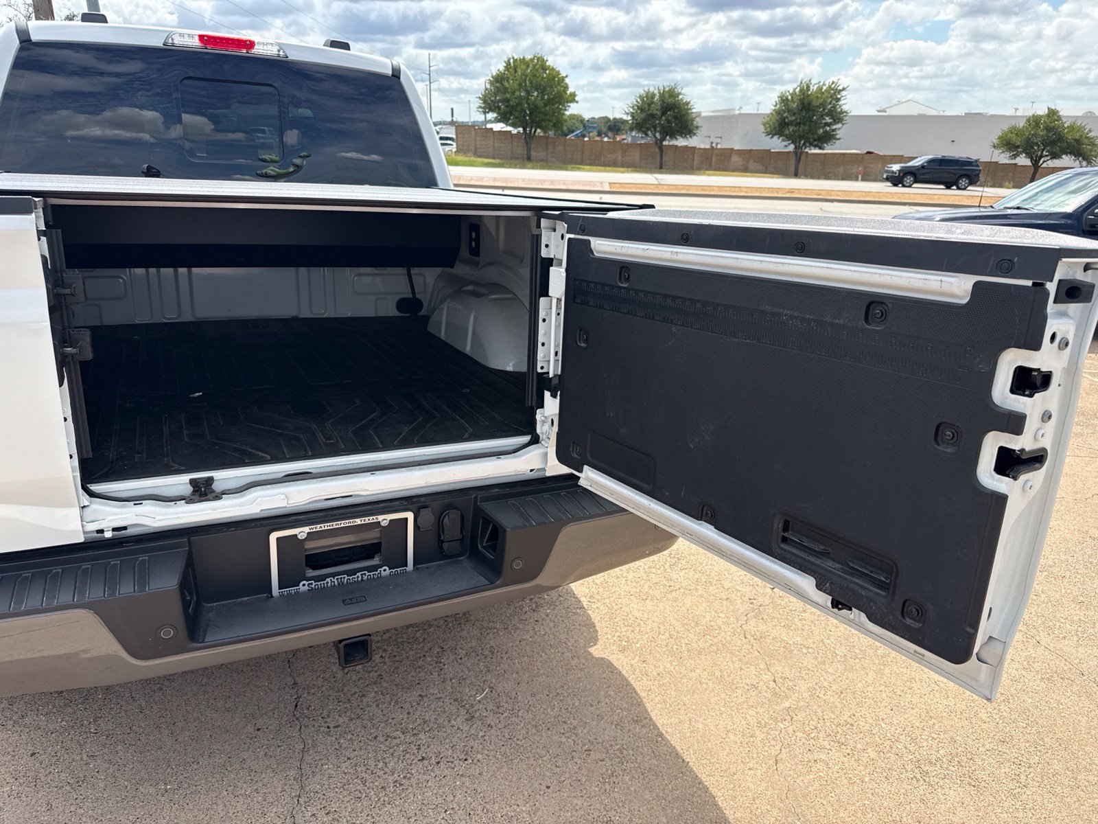 Used 2026 Ford F150 King Ranch w/ Equipment Group 601A High AWD/4WD image 11