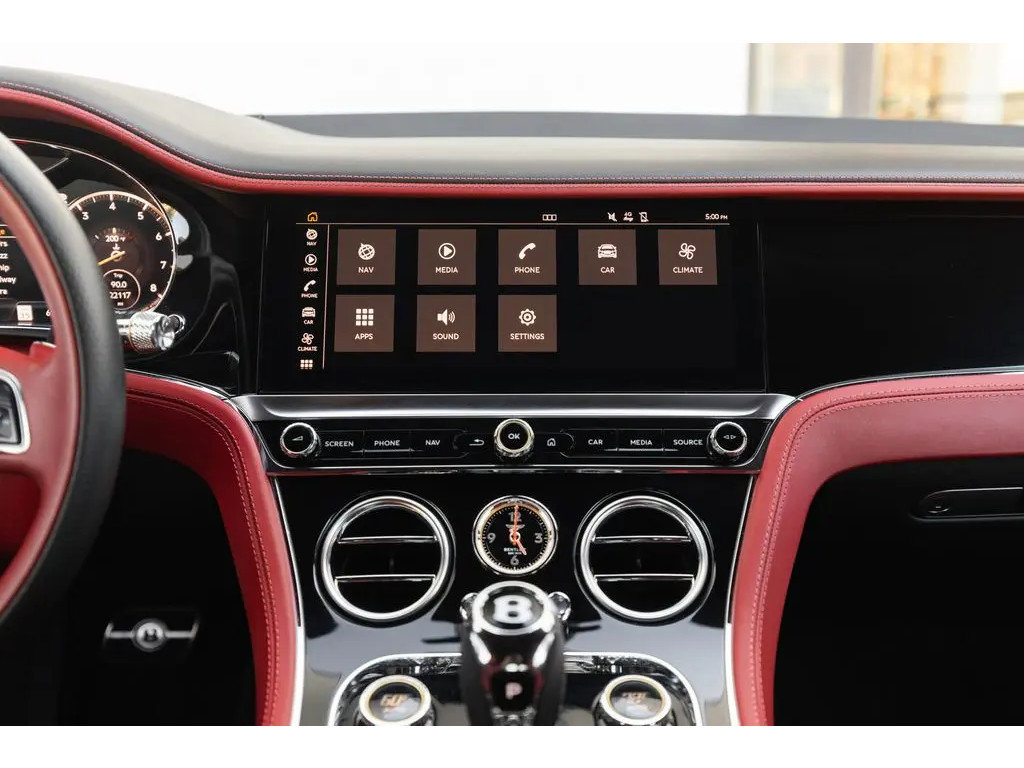 Used 2021 Bentley Continental GT V8 image 27