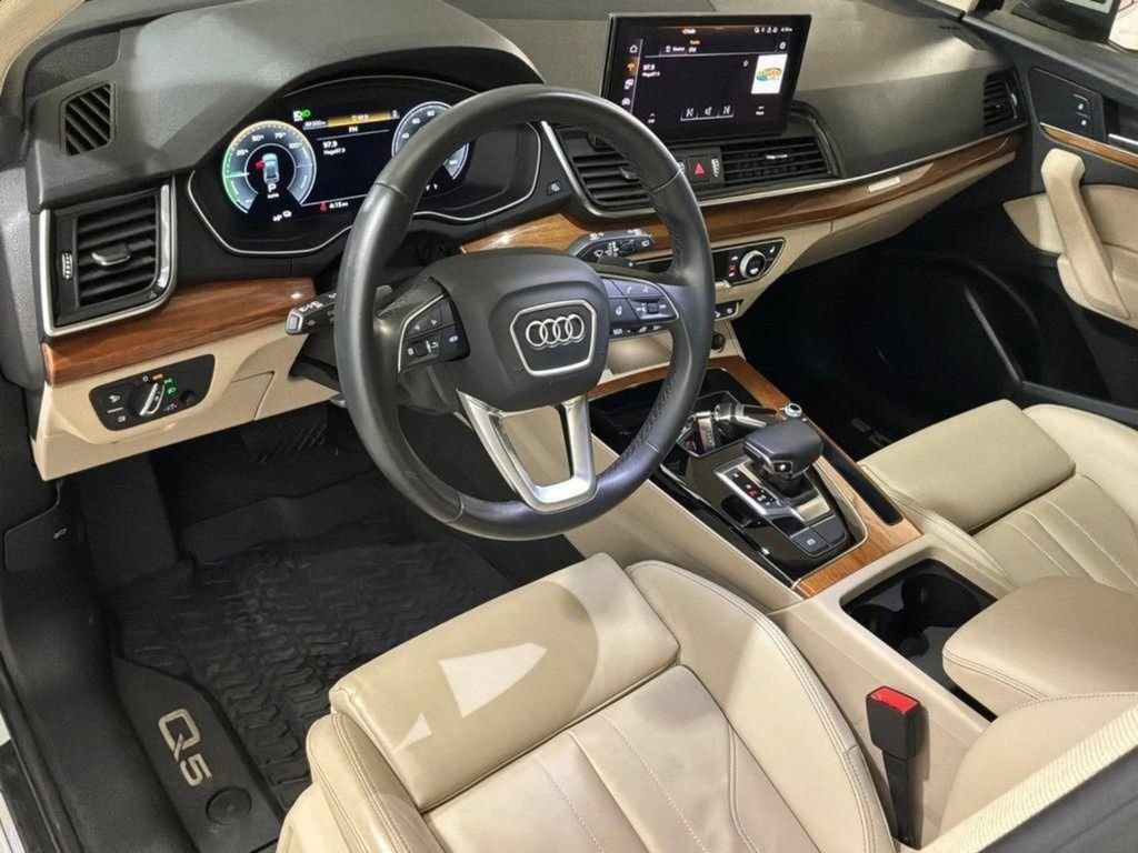 Used 2023 Audi Q5 e Premium w/ Convenience Package AWD/4WD image 16