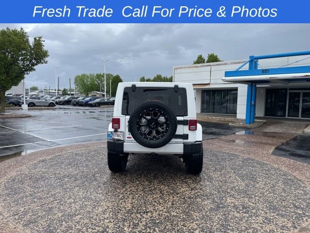 Used 2015 Jeep Wrangler Unlimited Sahara w/ Connectivity Group AWD/4WD image 7