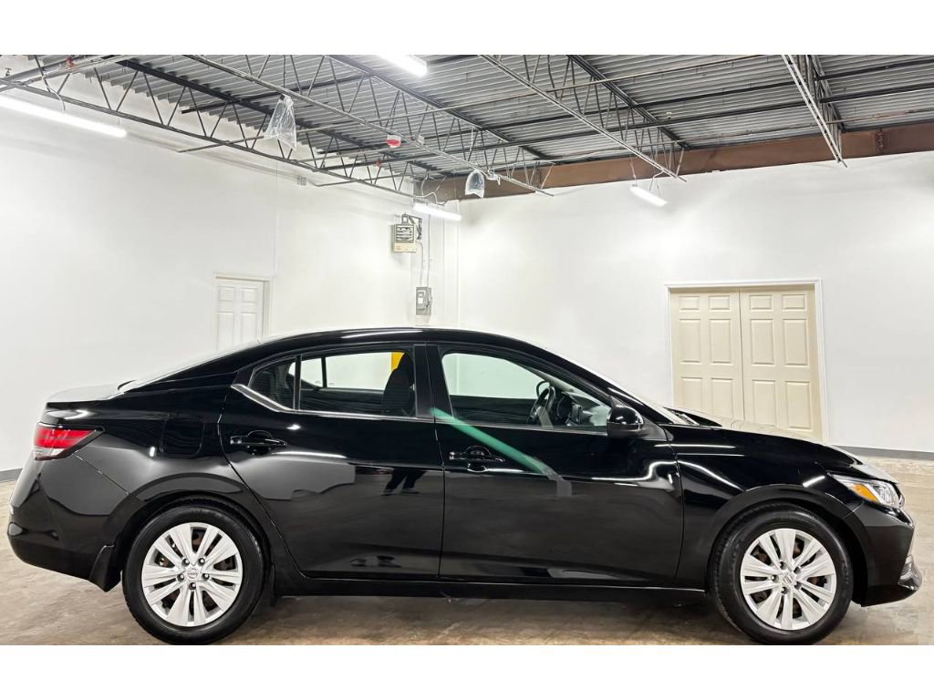 Used 2022 Nissan Sentra S w/ Lighting Package image 29