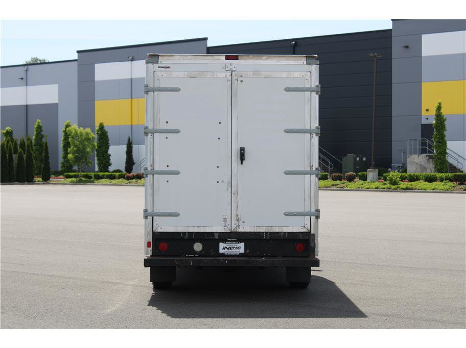 Used 2015 Chevrolet Express 3500 RWD image 3