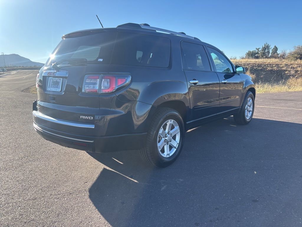 Used 2015 GMC Acadia SLE image 4
