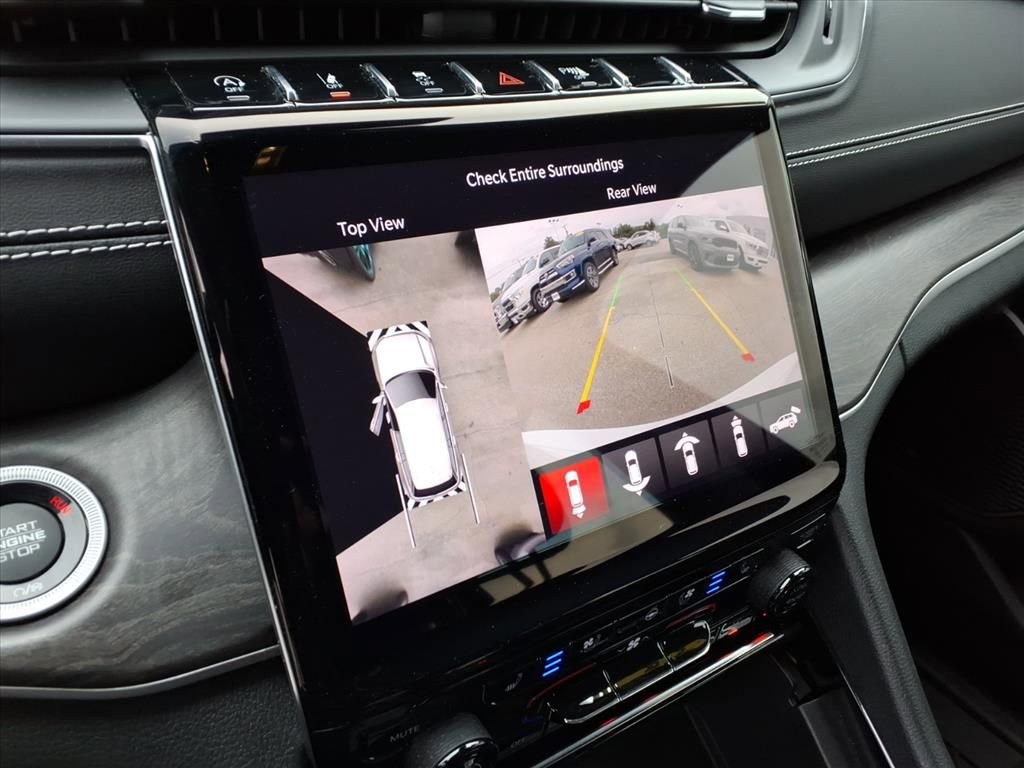 Used 2023 Jeep Grand Cherokee Altitude image 22