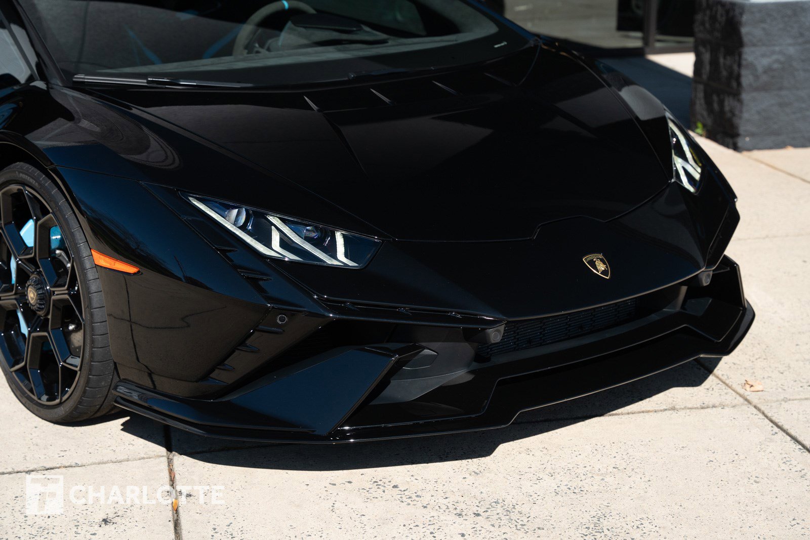 Used 2024 Lamborghini Huracan Tecnica video 2