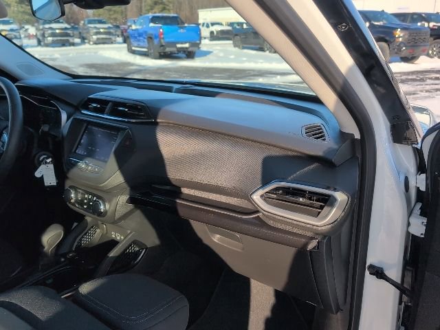 Used 2023 Chevrolet TrailBlazer LS FWD image 42
