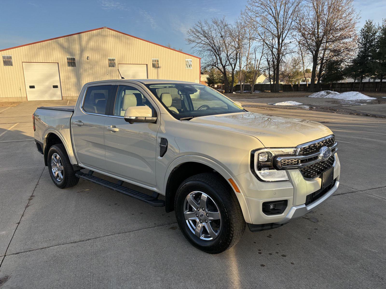 Used 2025 Ford Ranger Lariat w/ Advanced Towing Package image 2