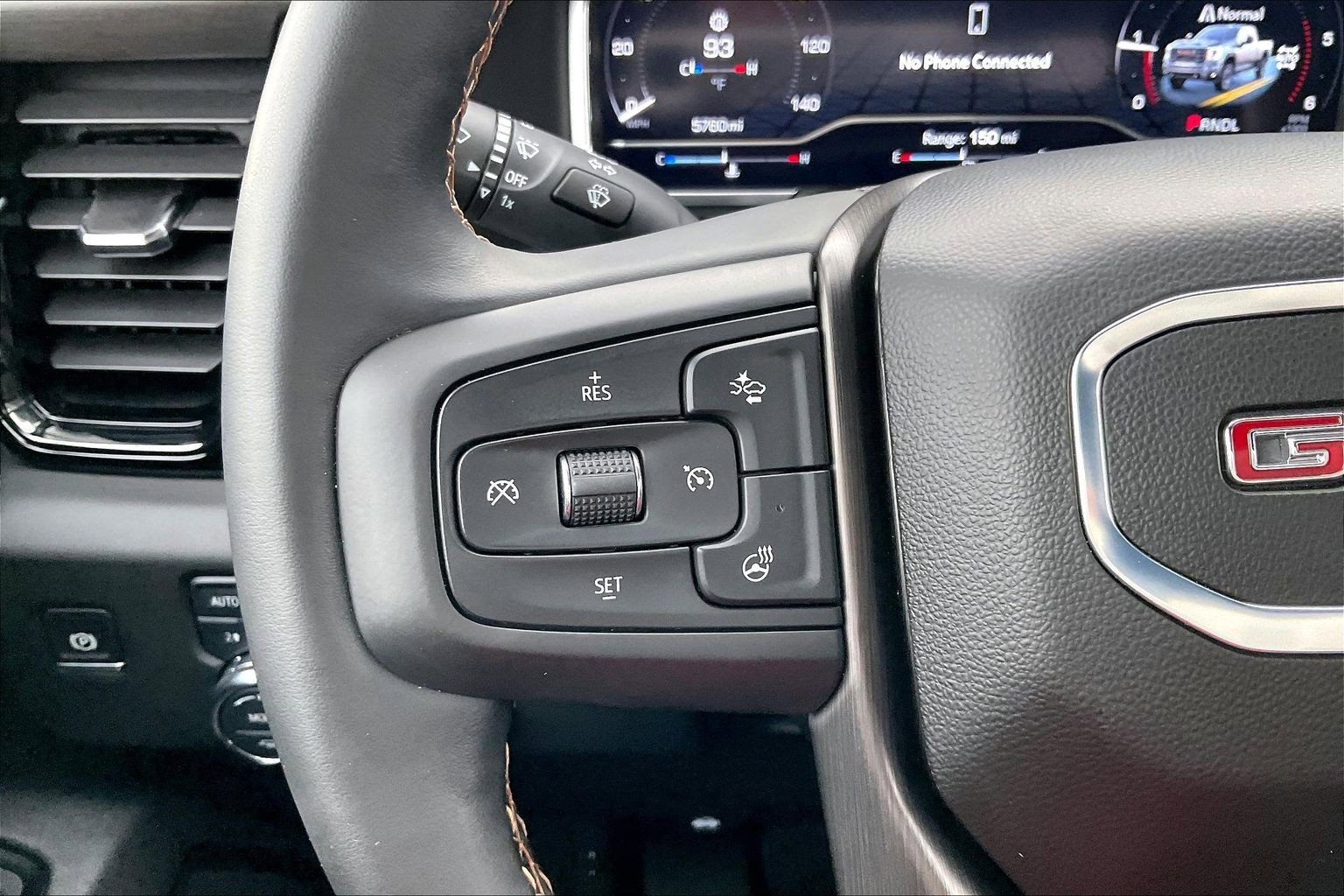 Used 2025 GMC Sierra 3500 AT4 w/ AT4 Premium Plus Package image 18