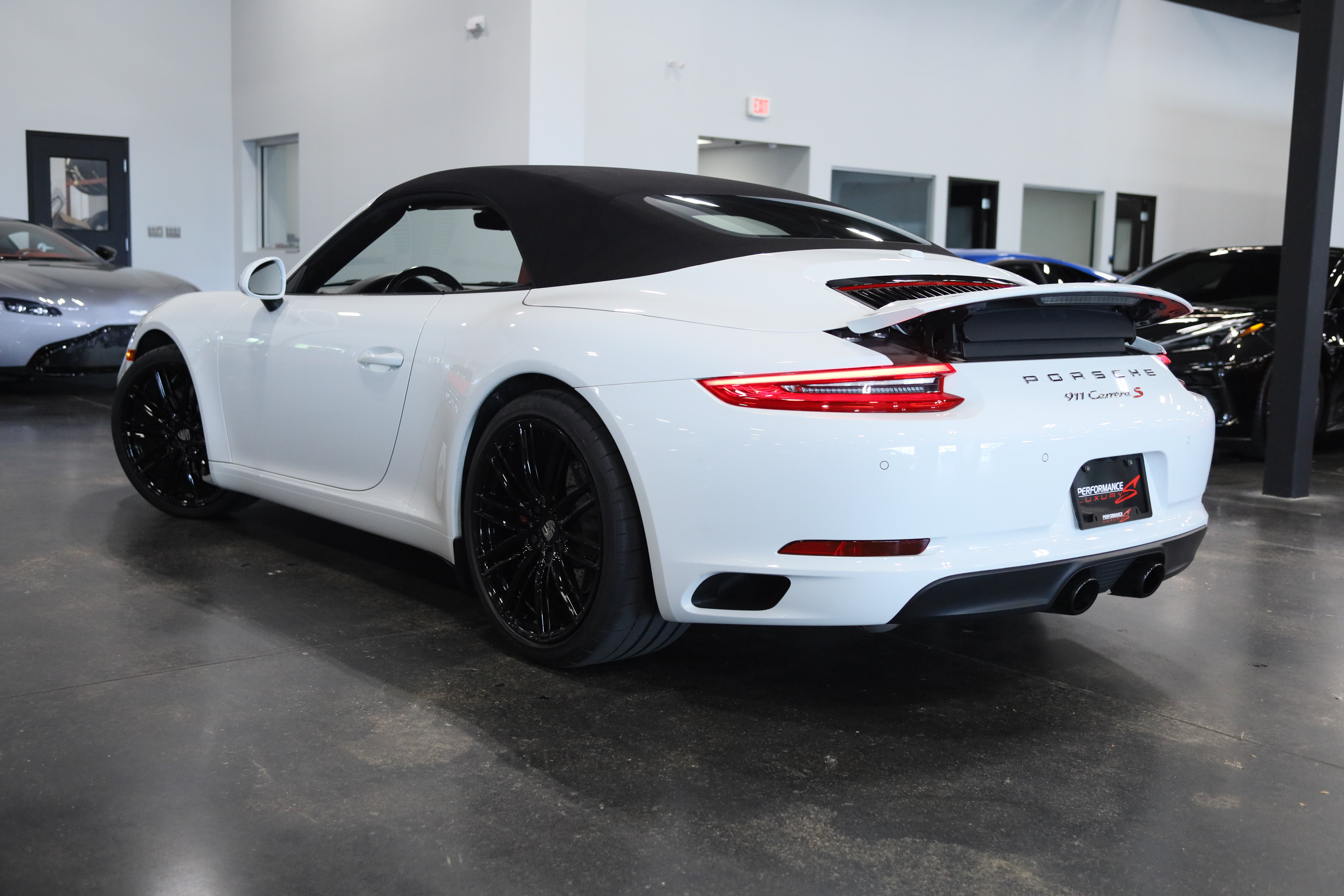 Used 2018 Porsche 911 Carrera S RWD image 6