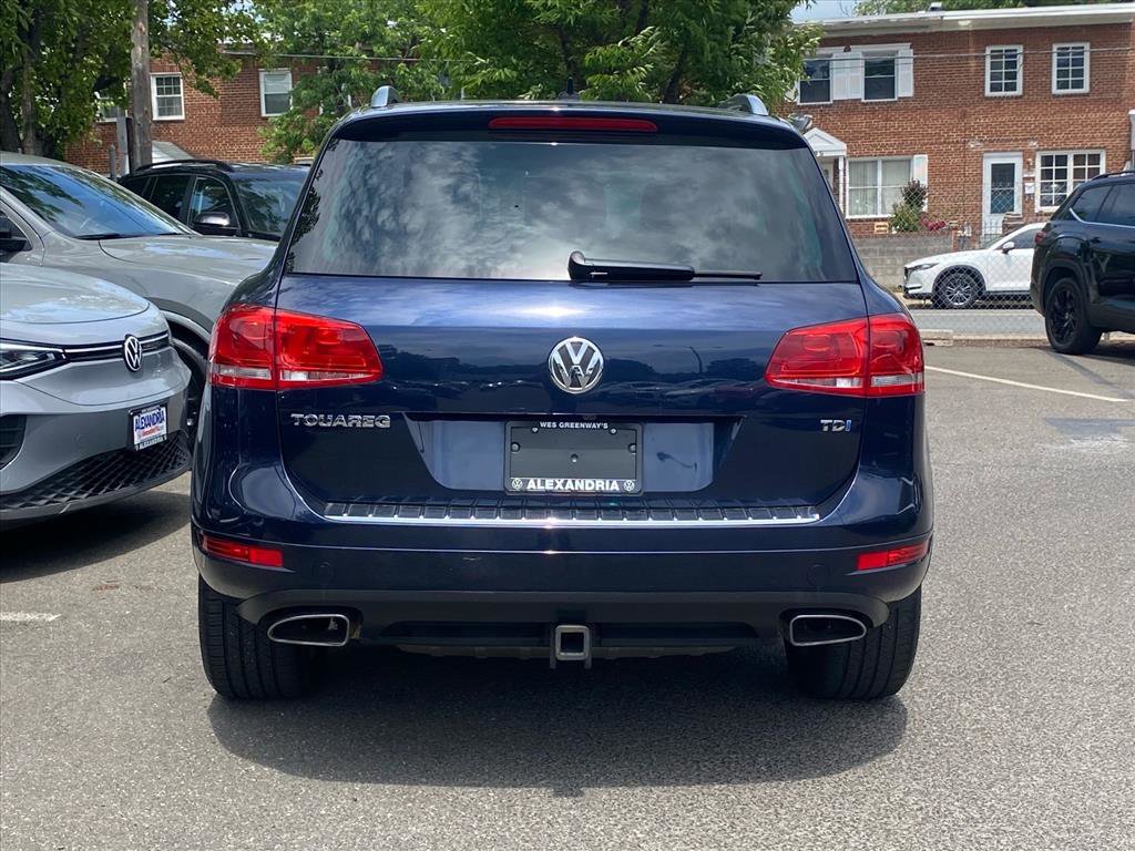 Used 2014 Volkswagen Touareg TDI AWD/4WD image 4