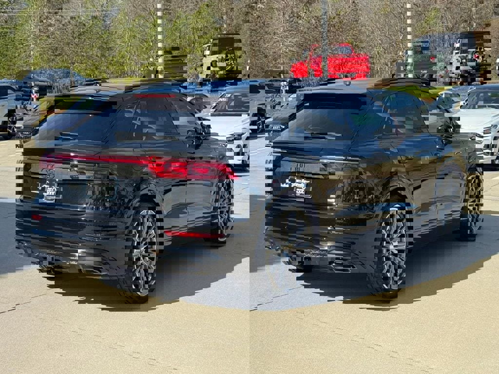 New 2026 Audi Q8 Prestige image 14