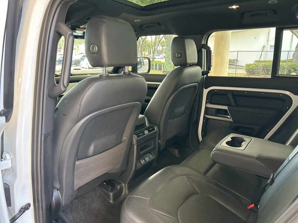 Used 2024 Land Rover Defender 110 S image 41
