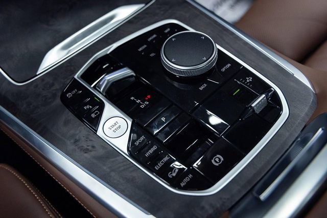 New 2026 BMW X5 xDrive50e image 21