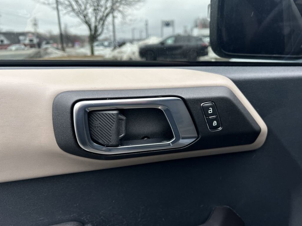 Used 2024 Ford Bronco Wildtrak image 16