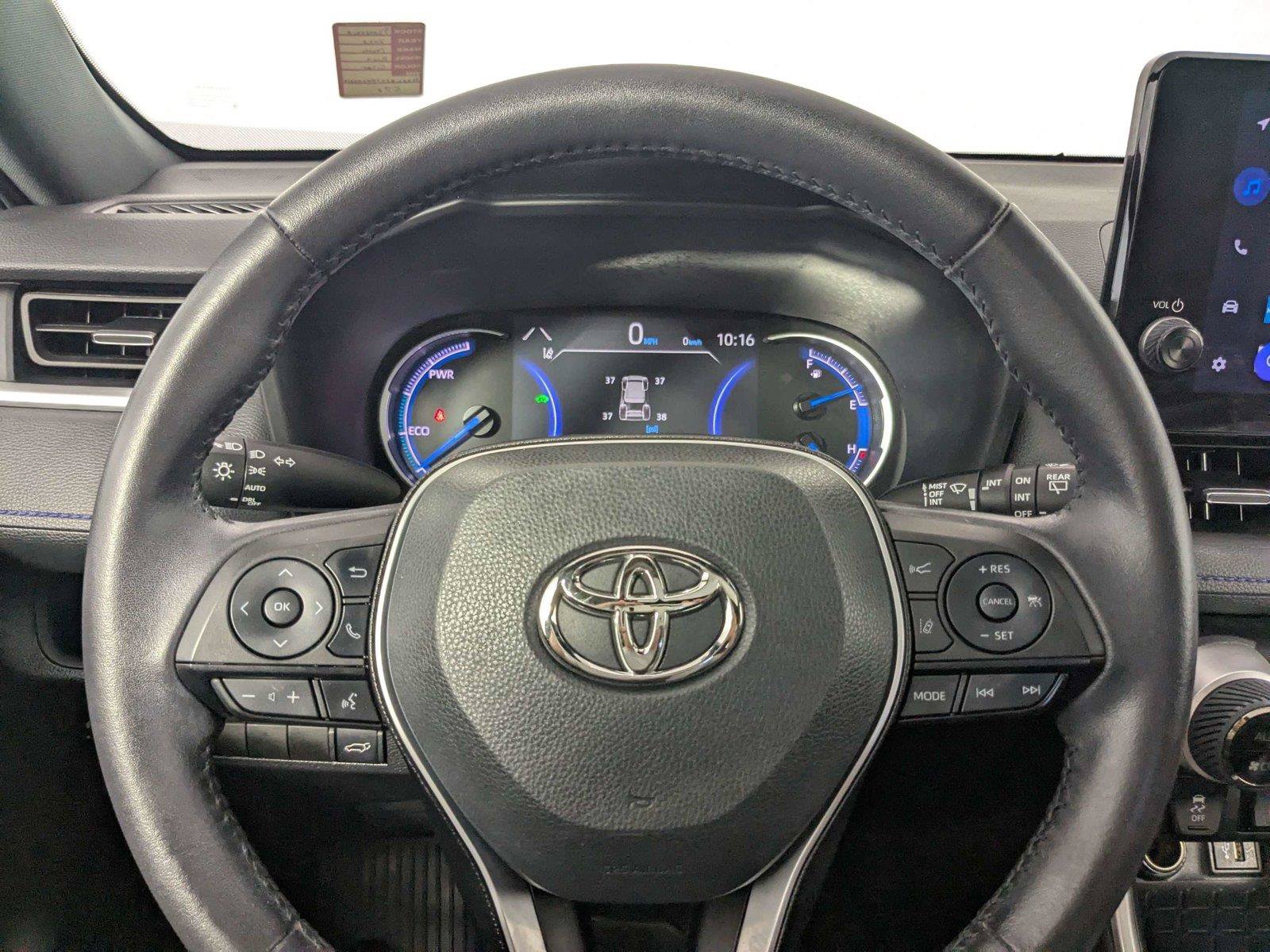 Used 2023 Toyota RAV4 XSE AWD/4WD image 18