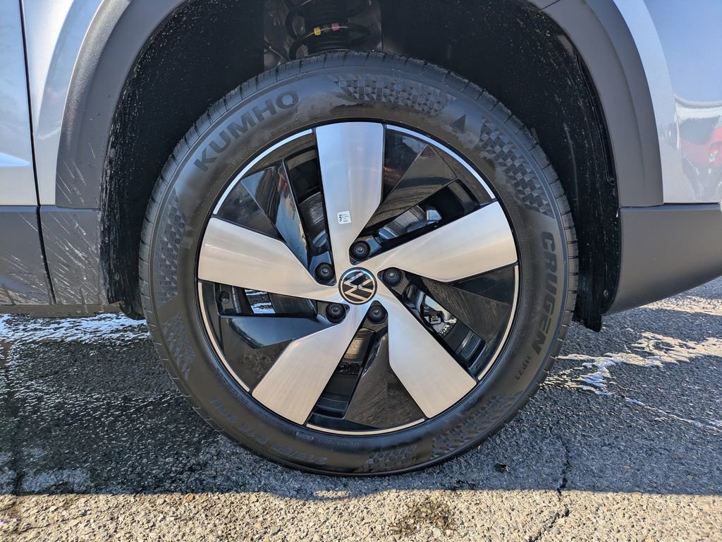 New 2026 Volkswagen Taos S image 11