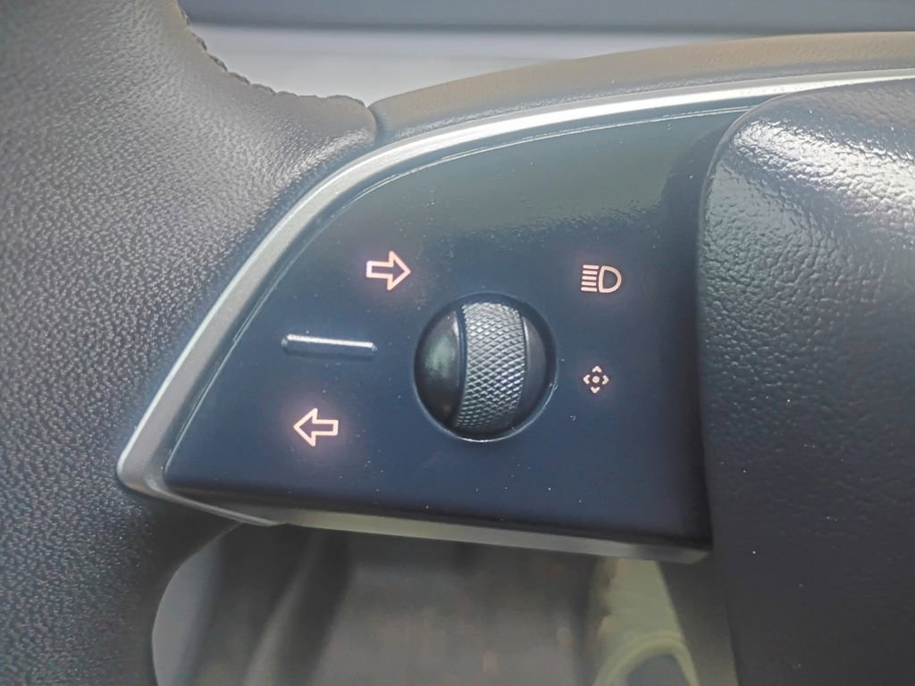 Used 2025 Tesla Model 3 image 12