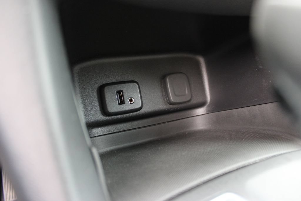 Used 2018 Chevrolet Equinox LT FWD image 22