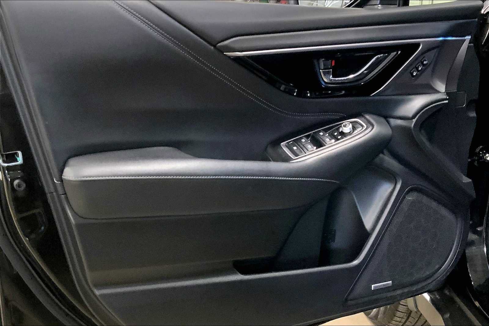 Used 2023 Subaru Outback Limited image 23