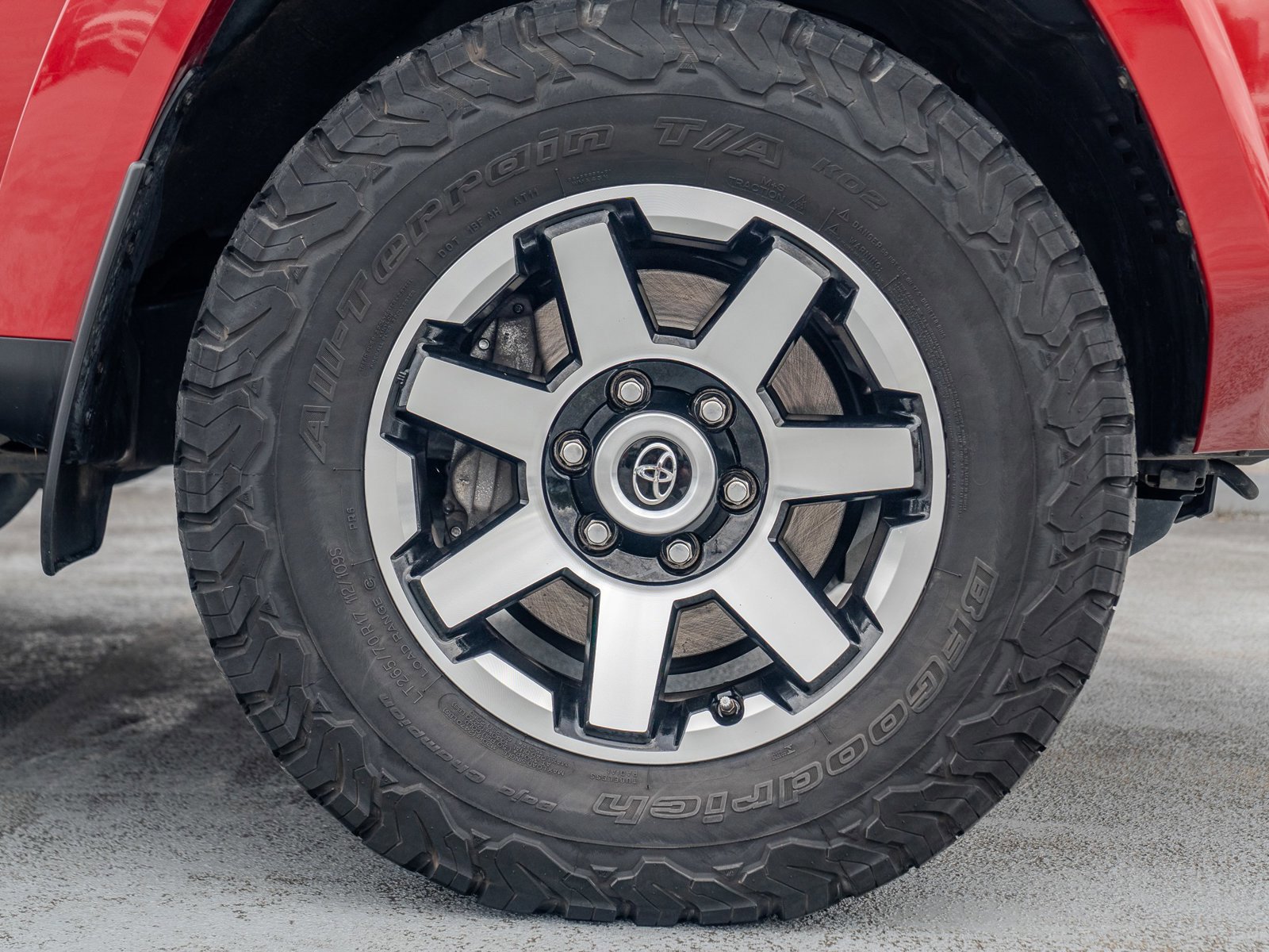 Used 2018 Toyota 4Runner TRD Off-Road Premium AWD/4WD image 15