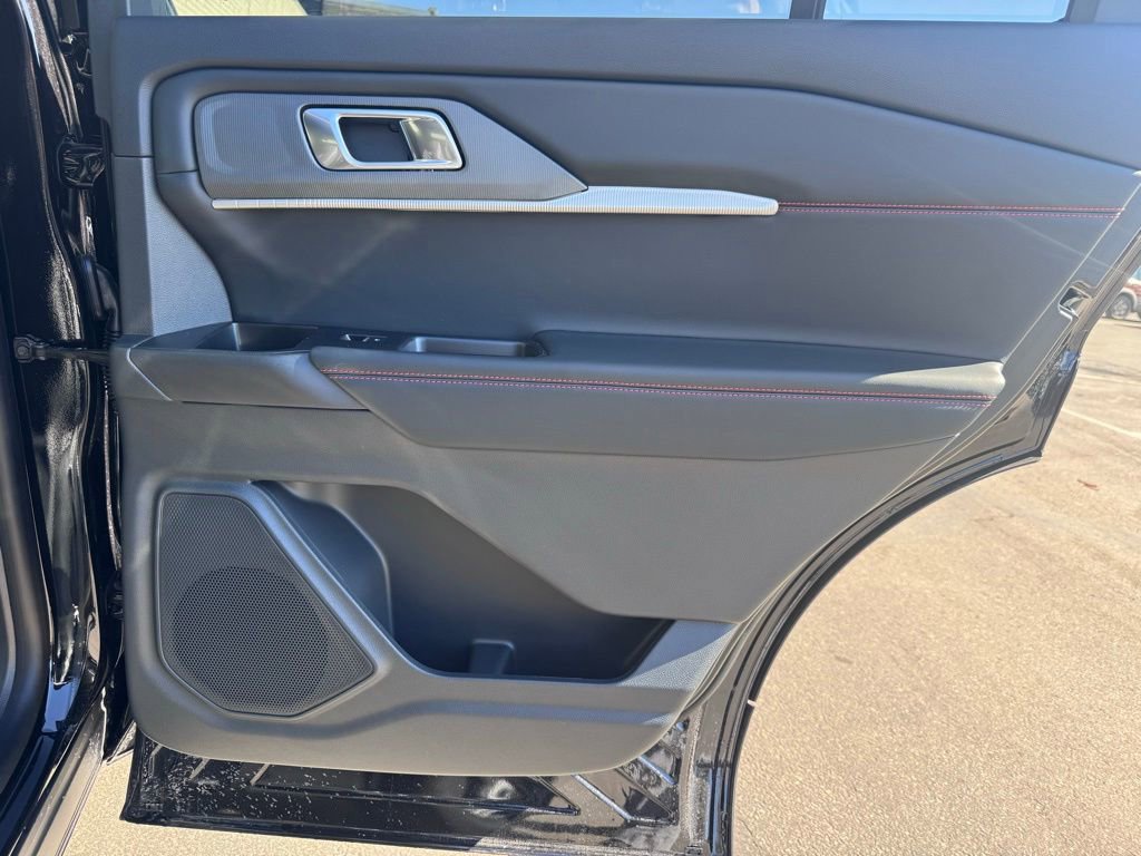 New 2026 Ford Explorer ST-Line w/ ST-Line Street Pack image 28