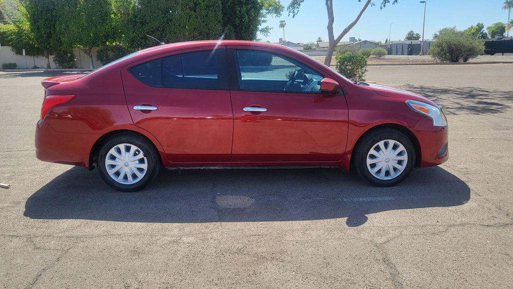 Used 2015 Nissan Versa SV FWD image 10