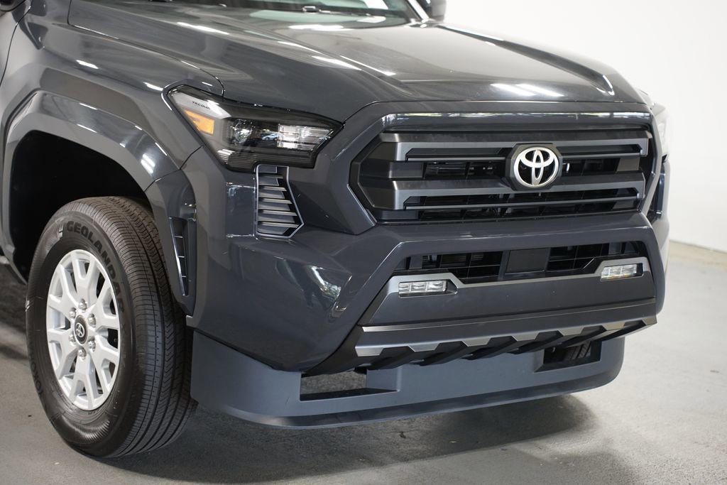 Used 2024 Toyota Tacoma SR5 AWD/4WD image 4