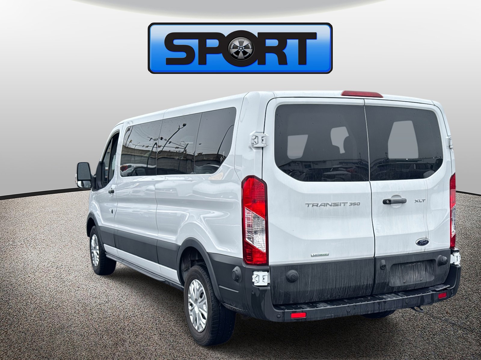 Used 2024 Ford Transit 350 XLT image 22