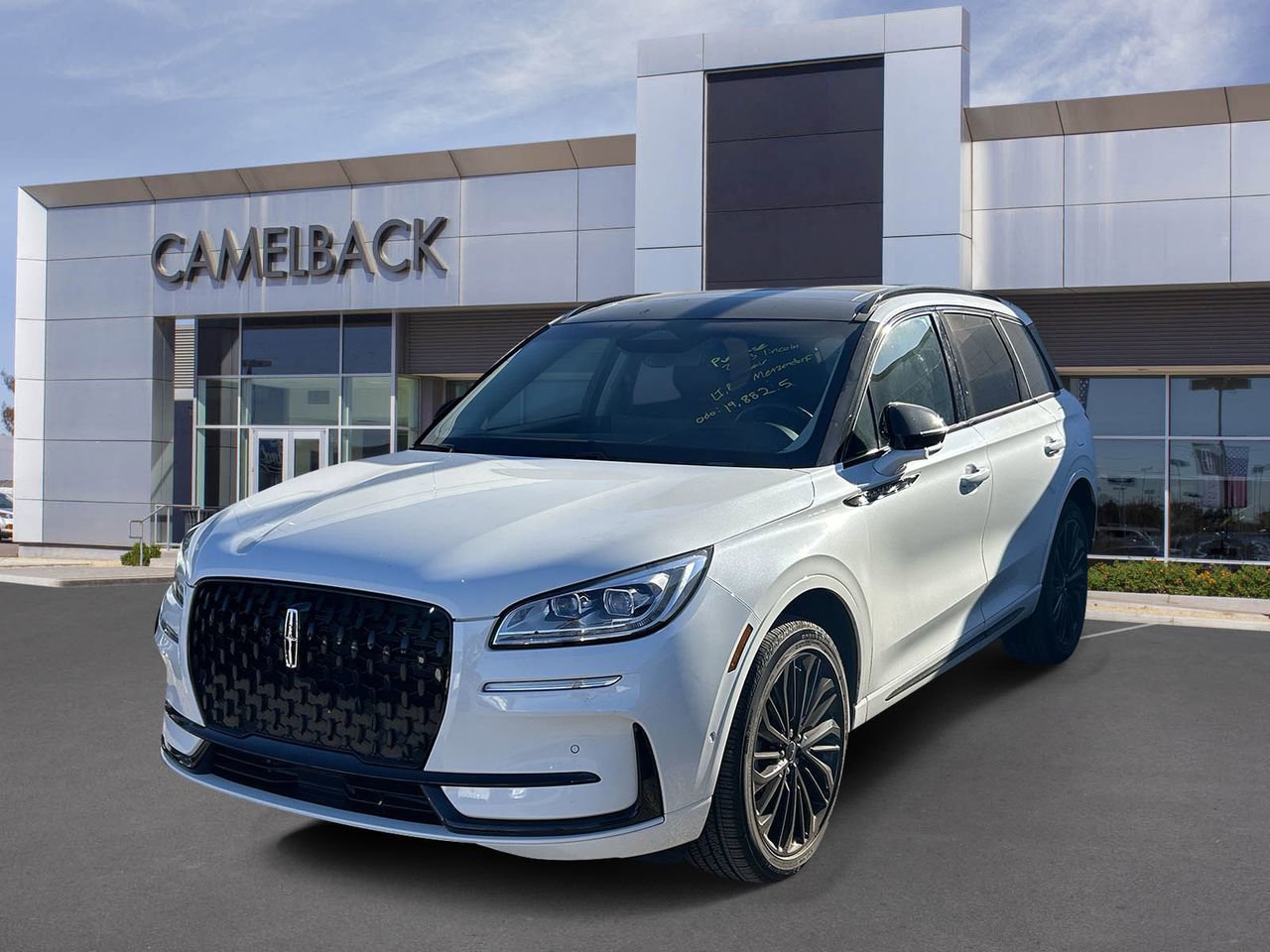 Used 2023 Lincoln Corsair Reserve w/ Equipment Group 202A image 2