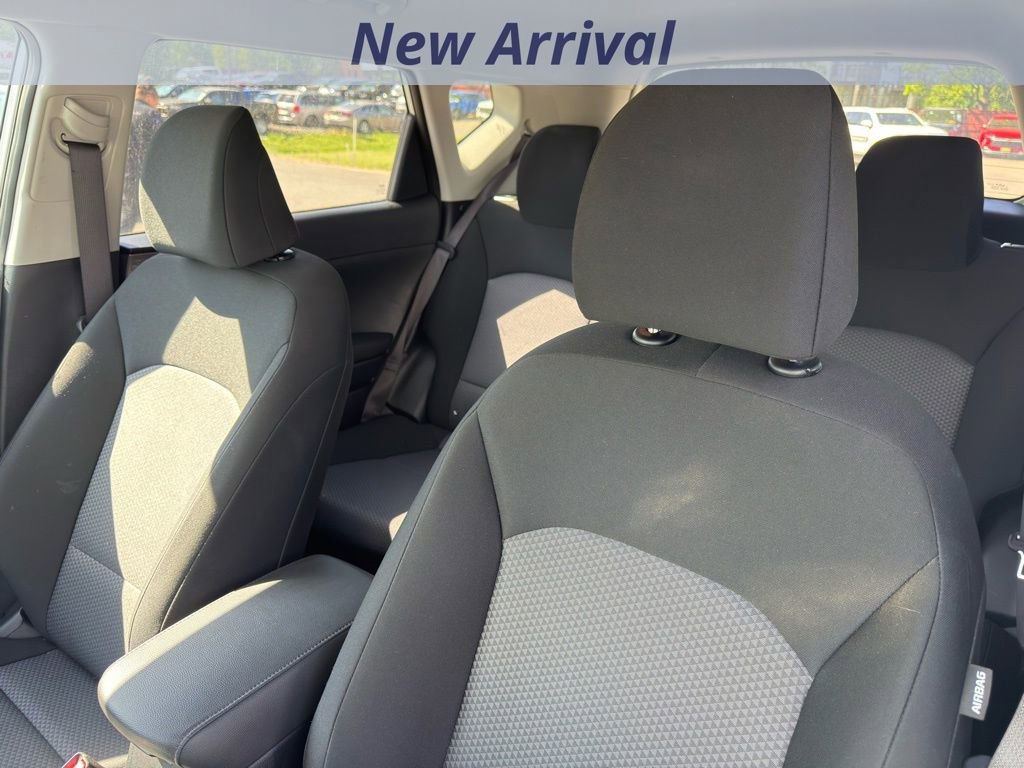 Used 2025 Kia Soul LX w/ LX Technology Package FWD image 10