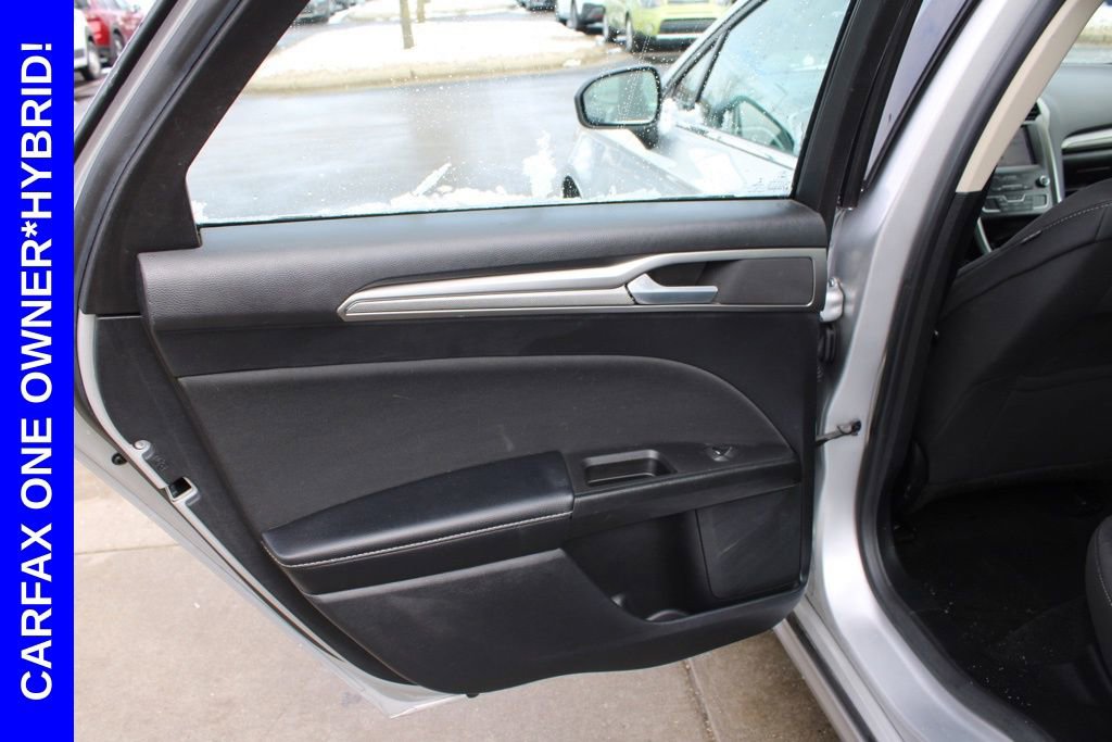 Used 2019 Ford Fusion SE FWD image 26
