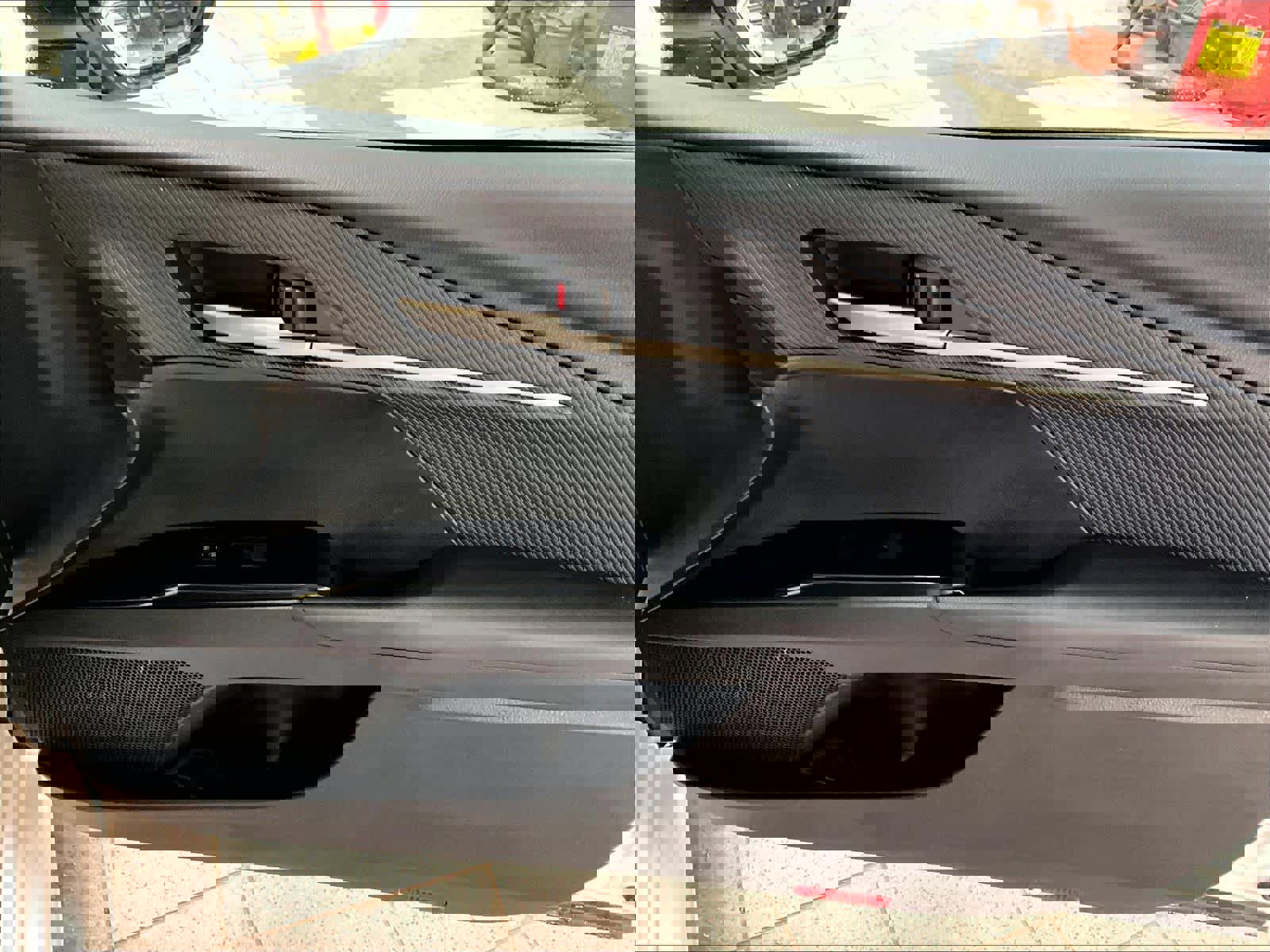 Used 2025 Toyota Camry SE image 12