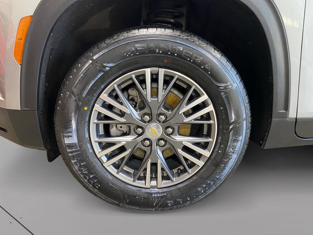 Certified 2025 Chevrolet Traverse LT AWD/4WD image 9