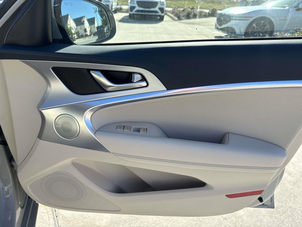 New 2026 Genesis G70 2.5T Prestige image 16