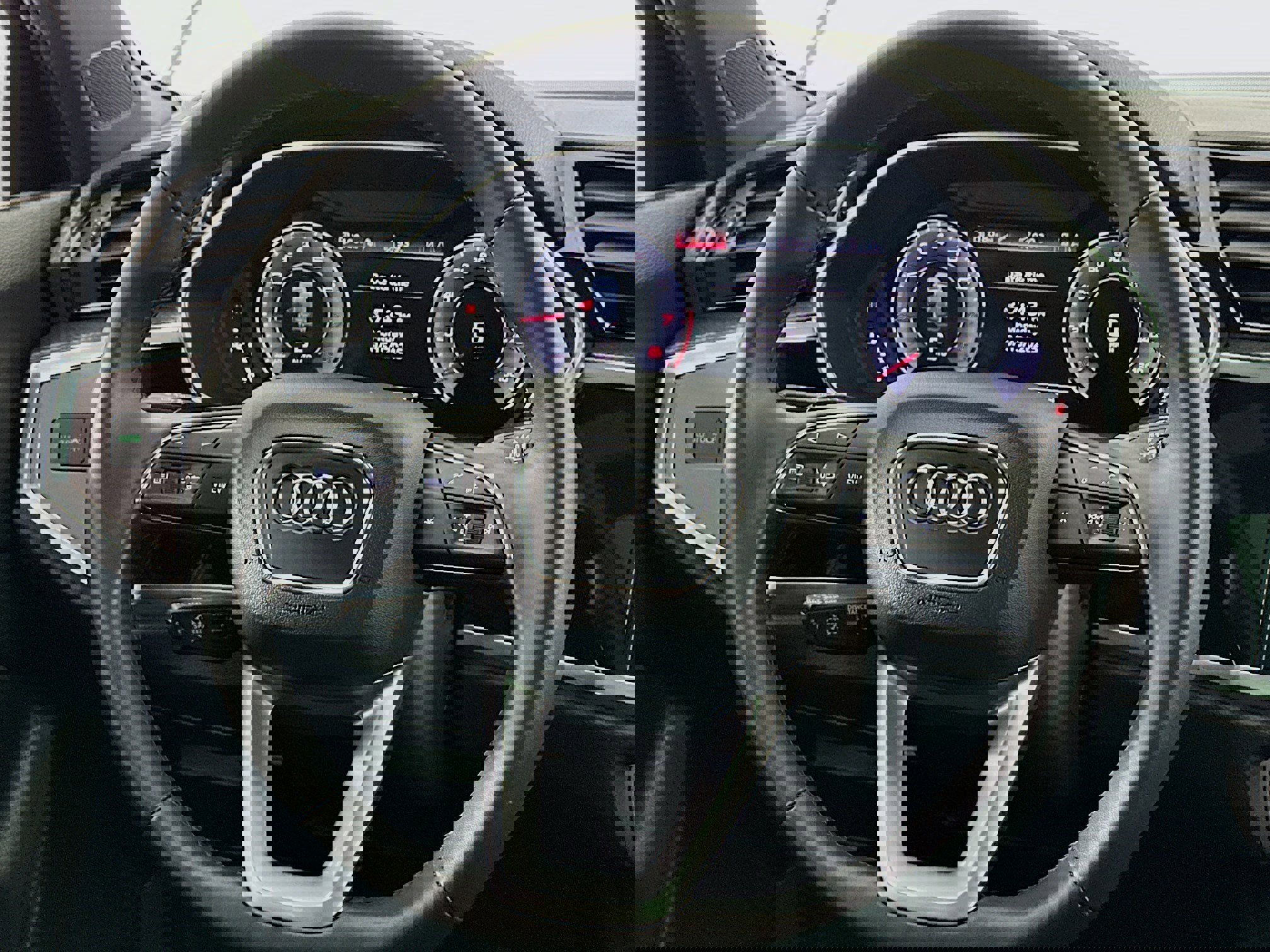 Used 2024 Audi Q3 2.0T Premium Plus w/ Premium Plus Package image 8