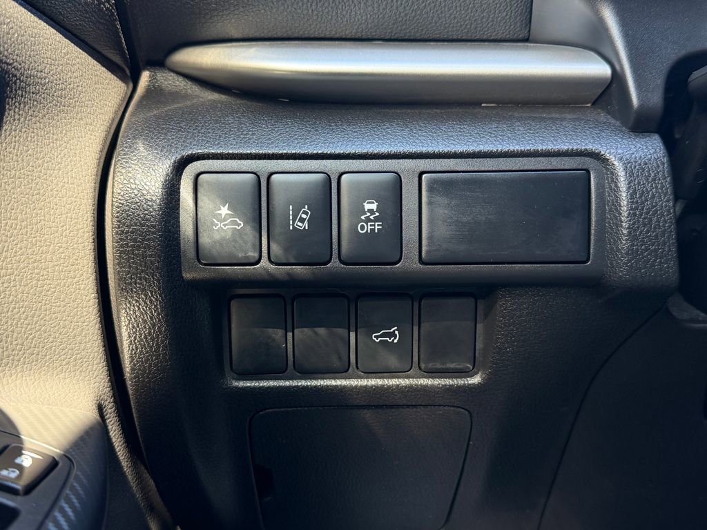 Used 2024 Mitsubishi Eclipse Cross SE image 19