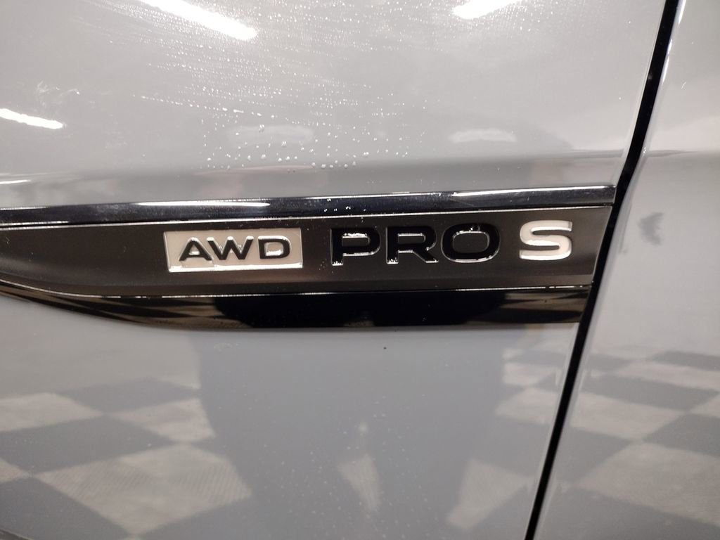 New 2025 Volkswagen ID.4 Pro S image 6