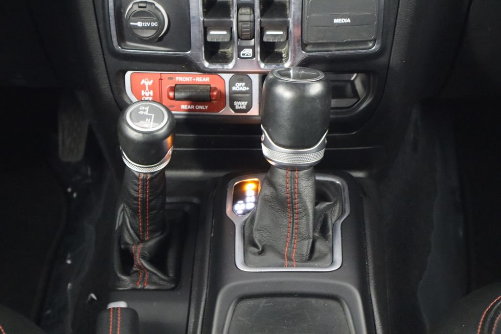 Used 2022 Jeep Gladiator Rubicon w/ LED Lighting Group AWD/4WD image 28
