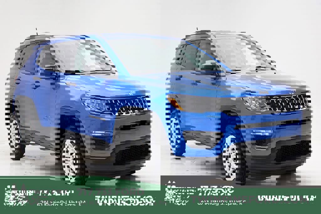 Used 2017 Jeep Compass Sport image 1