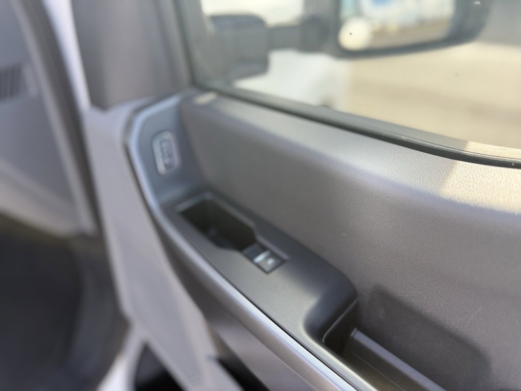 Used 2025 Ford F250 XLT image 45