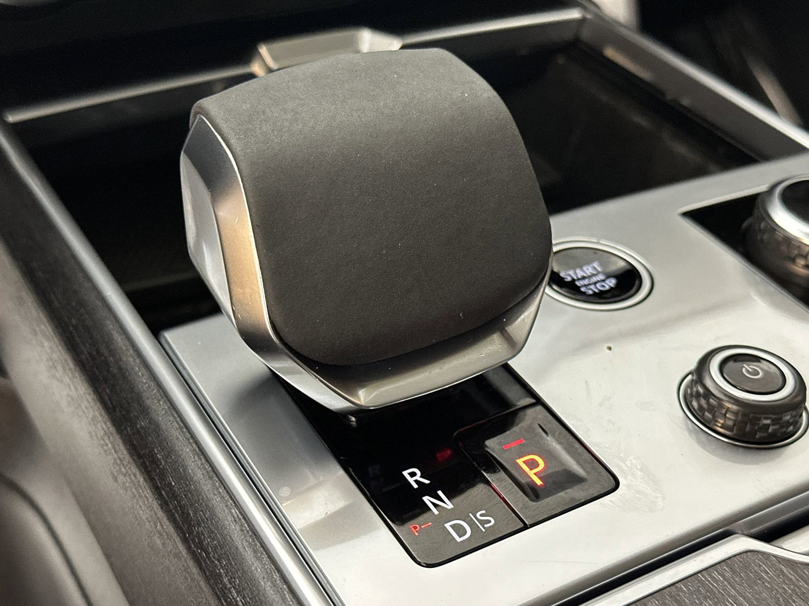 Used 2023 Land Rover Range Rover SE image 17