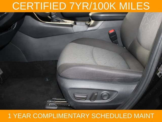 Used 2025 Toyota RAV4 XLE AWD/4WD image 20