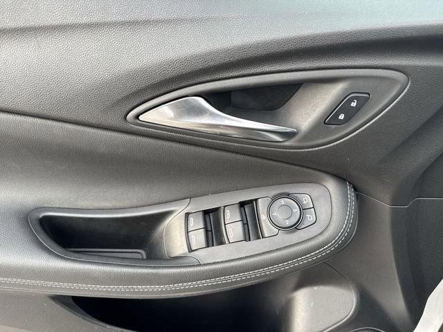 Used 2024 Buick Encore GX Sport Touring w/ Comfort Package image 21